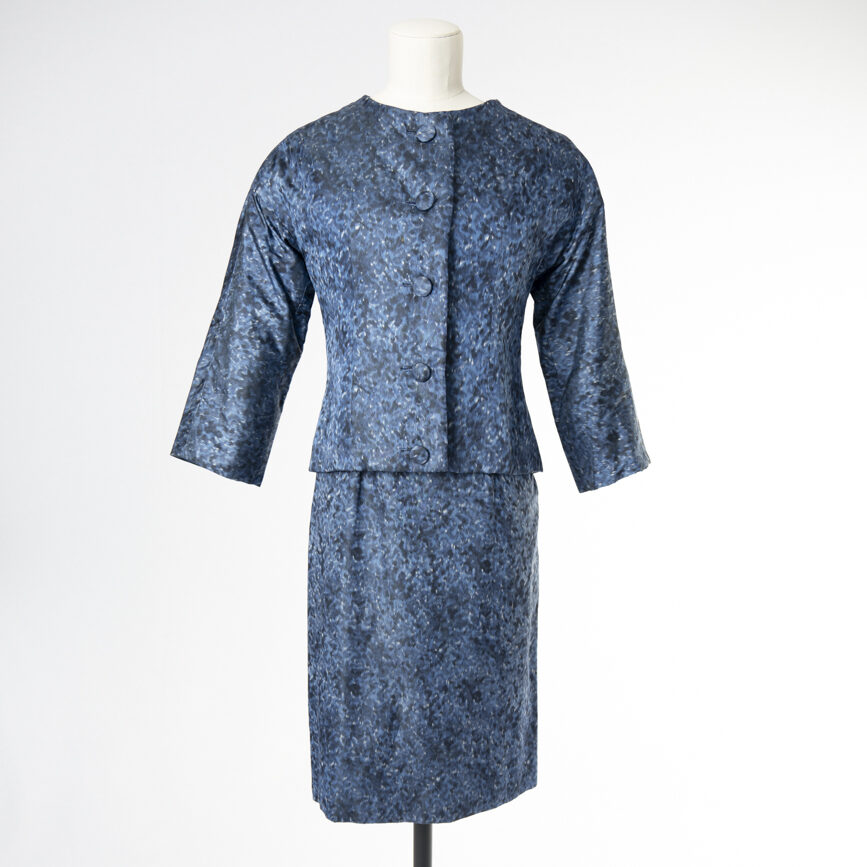 Robe bleue nommée Lapis Lazuli