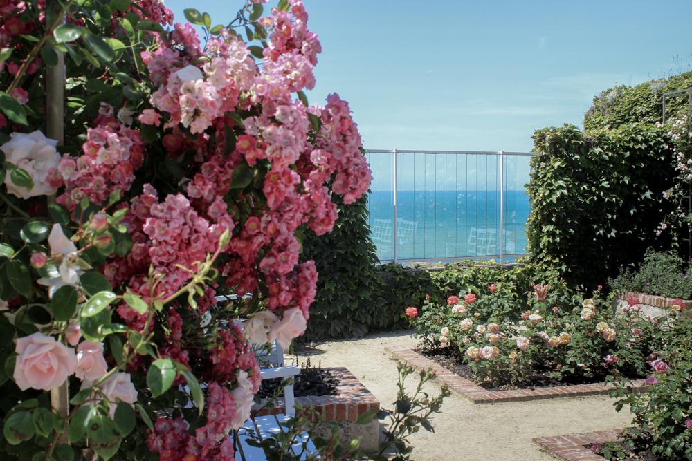 Jardin Christian Dior avec vue sur mer